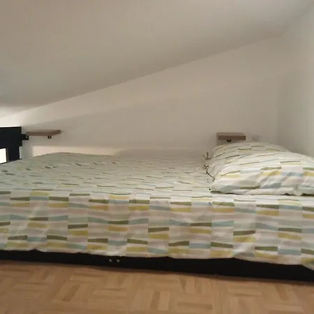 Happy House Apartment