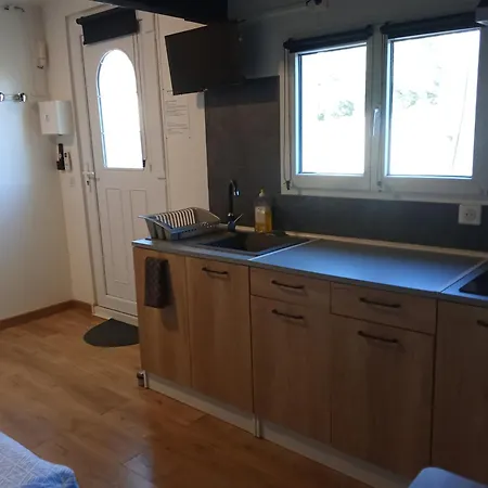Happy House Apartment *